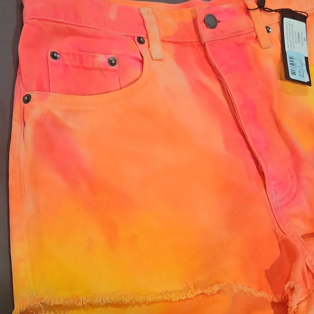 CARMAR Tie-Dye Jean Shorts - Picture 3 of 11
